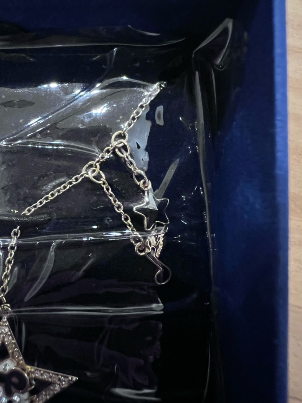 2011 Swarovski Hello Kitty Star Pendant Necklace Crystal Rock Star Gold RARE - Picture 6 of 6
